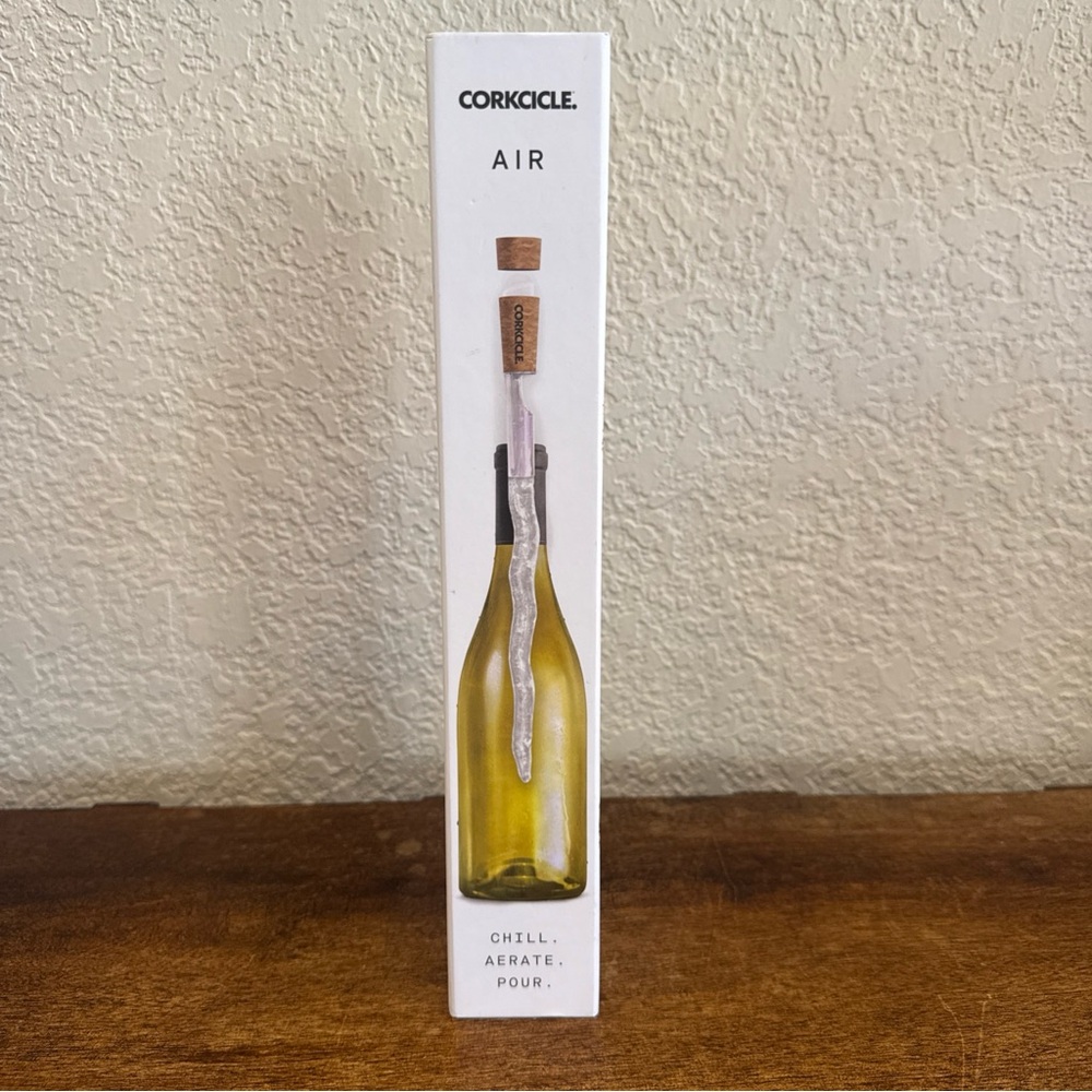 Corkcicle Air Wine Bottle Chiller NEW Barware Alcohol Aerate Reusable Champagne